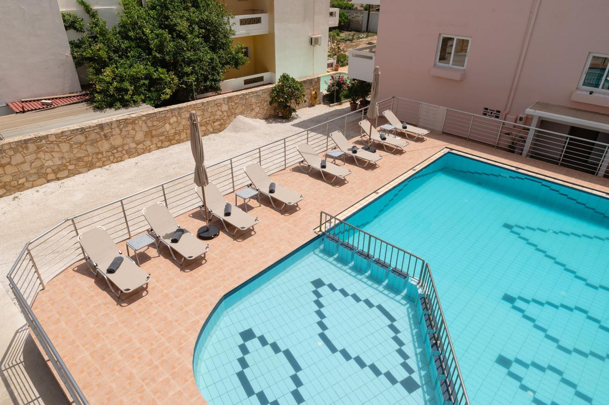 Thelesi Apartments Stalós Esterno foto
