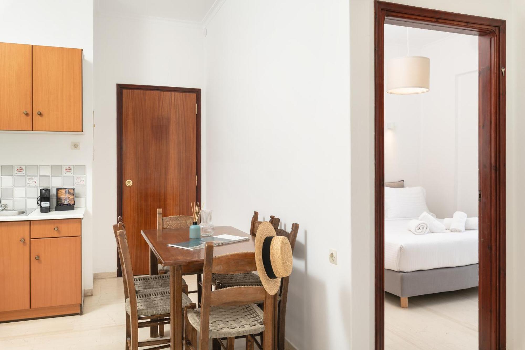 Thelesi Apartments Stalós Esterno foto
